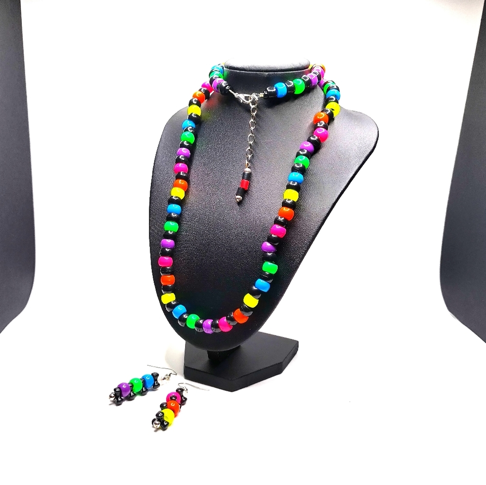 GLOW NECKLACE - Picture 4 of 16